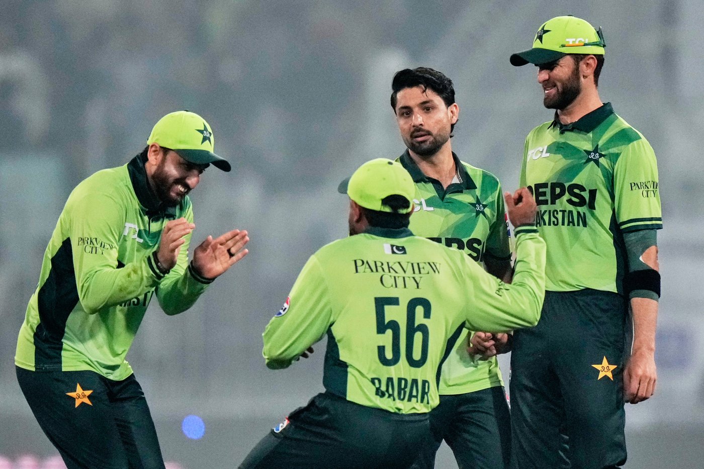 Pakistan tail hangs on to beat spirited South Africa by 2 wickets in ODI series opener | iNFOnews.ca