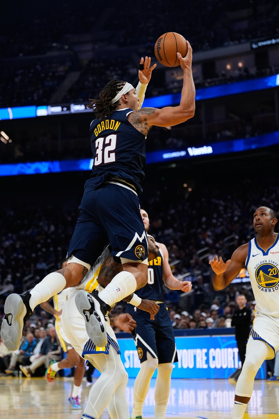 Stephen Curry's 42 points lift Warriors over Nuggets in thrilling 137-131 OT win | iNFOnews.ca Stephen Curry's 42 points lift Warriors over Nuggets in thrilling 137-131 OT win | iNFOnews.ca