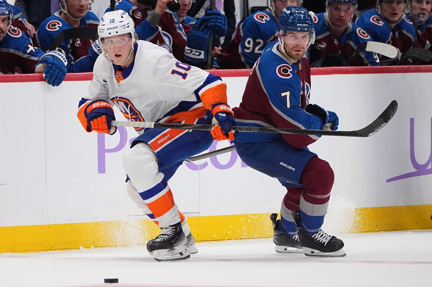 Colton, Olofsson score 1:19 apart, streaking Avs beat Islanders 4-1 | iNFOnews.ca Colton, Olofsson score 1:19 apart, streaking Avs beat Islanders 4-1 | iNFOnews.ca