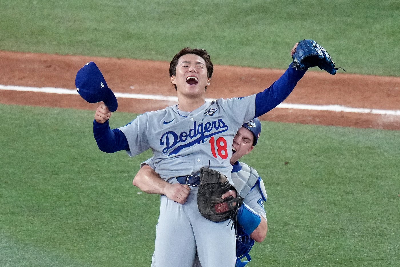 Photo Gallery: Dodgers beat Jays 5-4 to win World Series | iNFOnews.ca