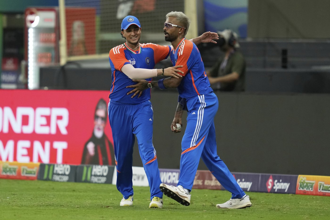 India dominates rival Pakistan at Asia Cup, wins by seven wickets | iNFOnews.ca