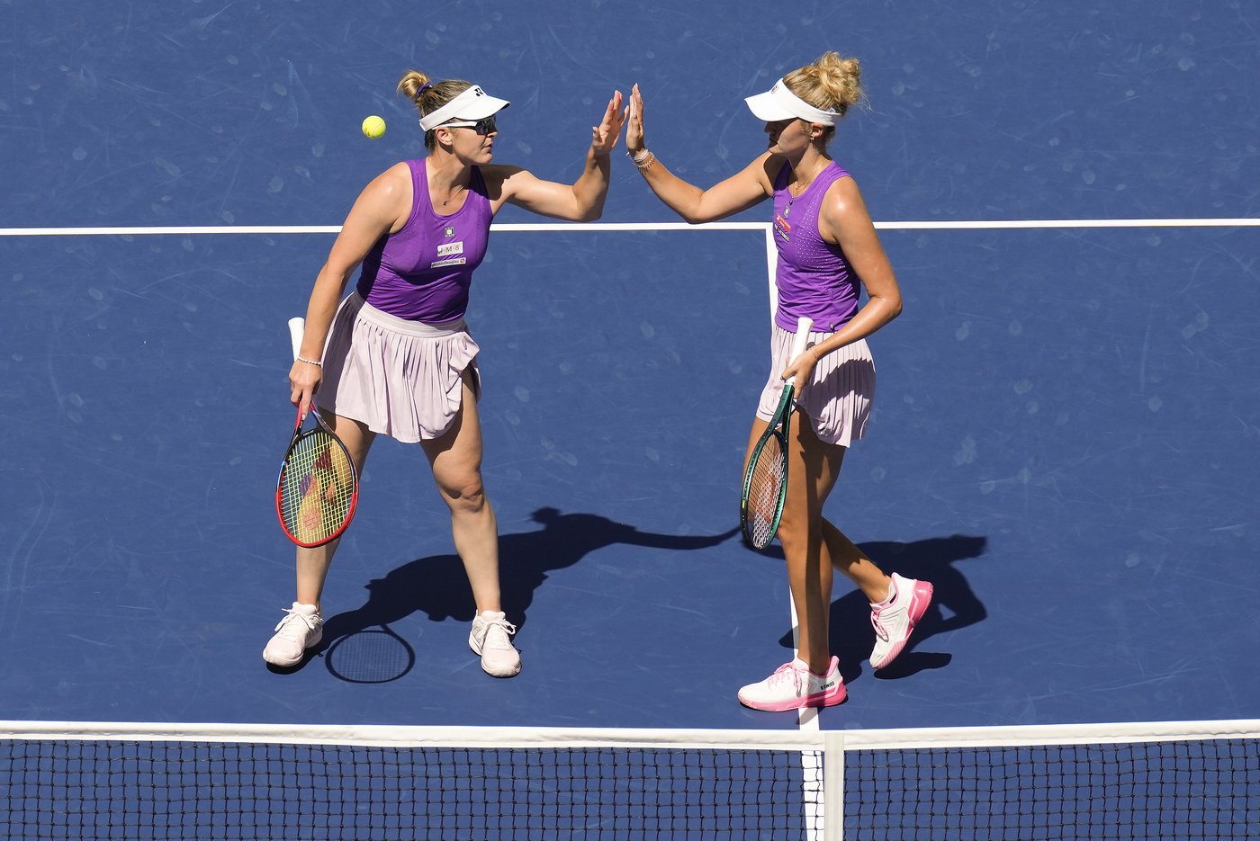 Dabrowski and Routliffe win US Open women's doubles title, ending Townsend's whirlwind tournament | iNFOnews.ca