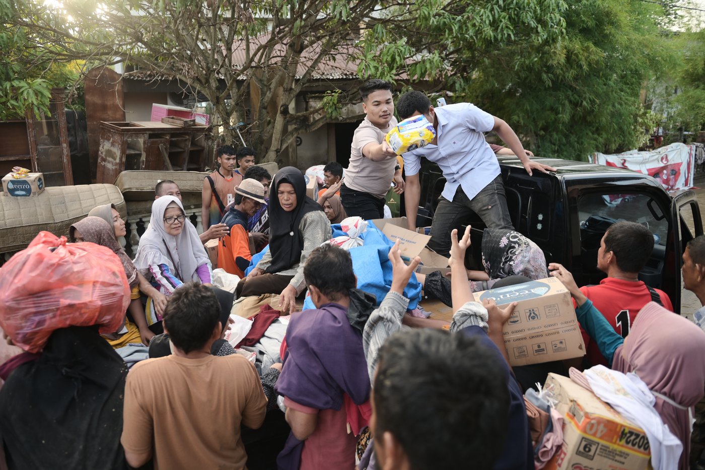 Deadly floods in Indonesia, Sri Lanka, Thailand and Malaysia kill more than 1,400 people | iNFOnews.ca Deadly floods in Indonesia, Sri Lanka, Thailand and Malaysia kill more than 1,400 people | iNFOnews.ca
