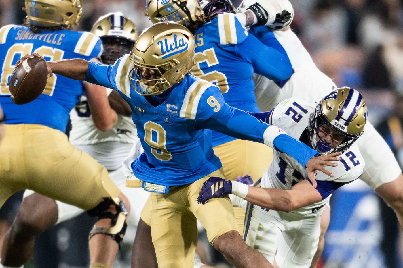 Washington routs UCLA 48-14 behind 4 TDs by Demond Williams Jr. | iNFOnews.ca