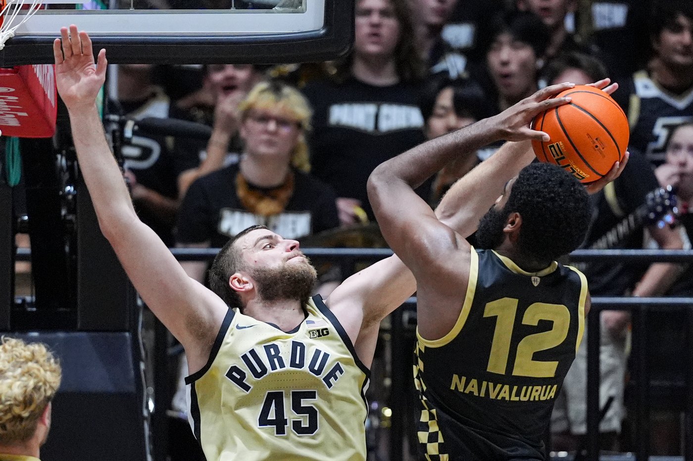 Smith leads balanced attack as No. 1 Purdue defeats stubborn Oakland 87-77 | iNFOnews.ca Smith leads balanced attack as No. 1 Purdue defeats stubborn Oakland 87-77 | iNFOnews.ca