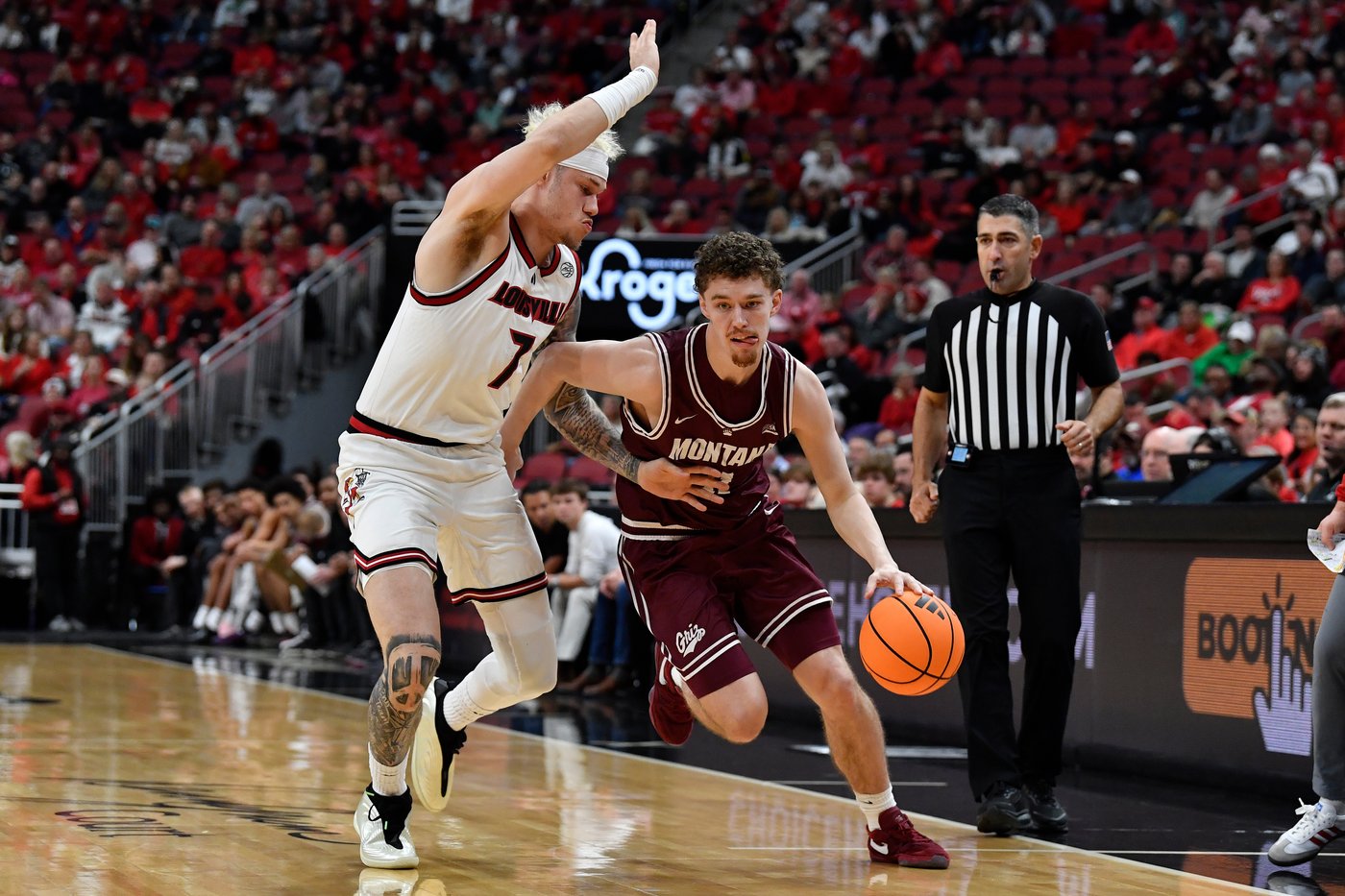 No. 11 Louisville rebounds from loss with 94-54 romp over Montana | iNFOnews.ca No. 11 Louisville rebounds from loss with 94-54 romp over Montana | iNFOnews.ca