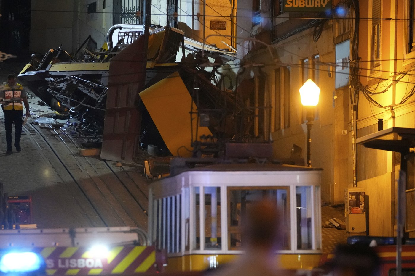 Famed streetcar in Lisbon, Portugal, derails and crashes, killing 15 people | iNFOnews.ca Famed streetcar in Lisbon, Portugal, derails and crashes, killing 15 people | iNFOnews.ca