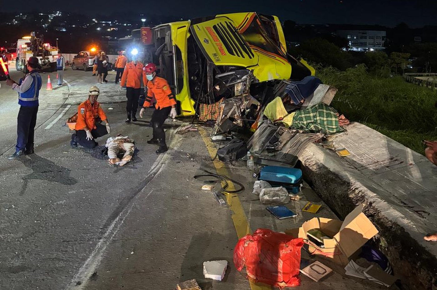 Passenger bus crash in Indonesia kills at least 16 people, official says | iNFOnews.ca
