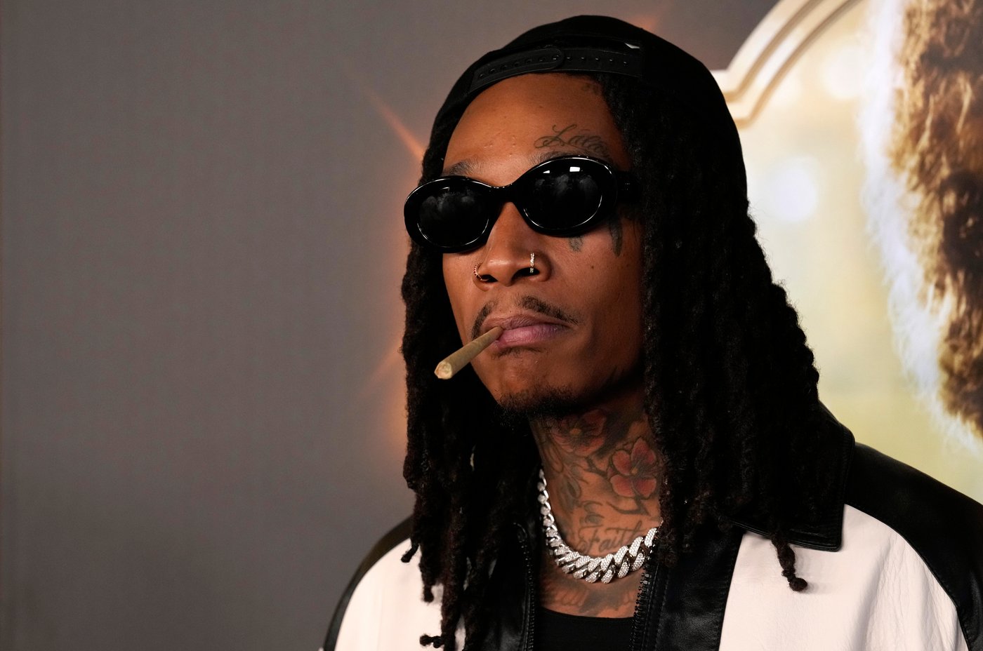 Romanian court sentences US rapper Wiz Khalifa to 9 months for drug possession | iNFOnews.ca