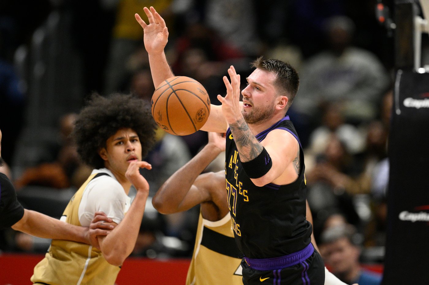 Luka Doncic has a triple-double (26 points, 11 assists, 10 rebounds) before halftime as Lakers roll | iNFOnews.ca