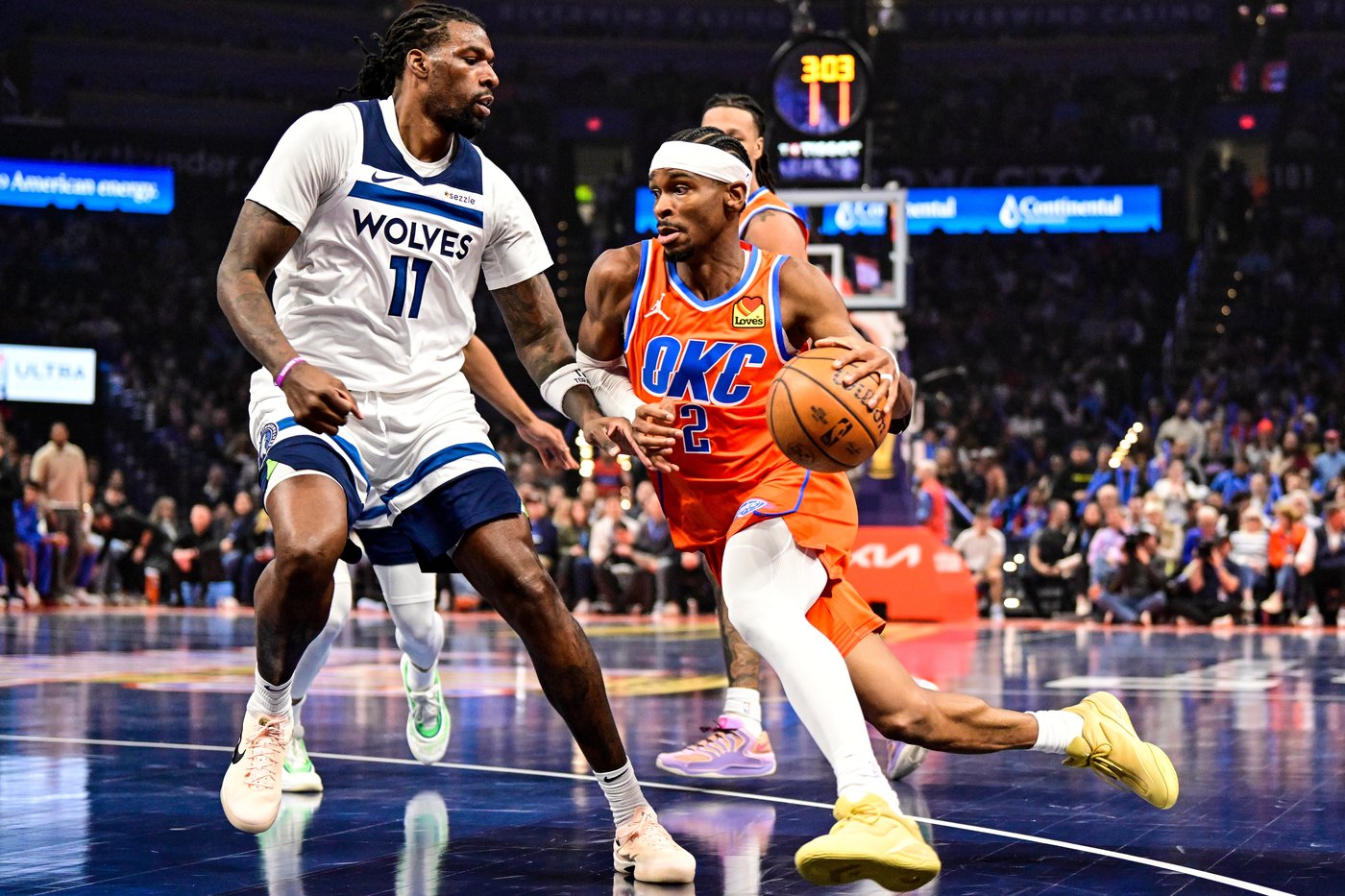 Shai Gilgeous-Alexander scores 40 points while ill, leads Thunder to 10th straight win | iNFOnews.ca