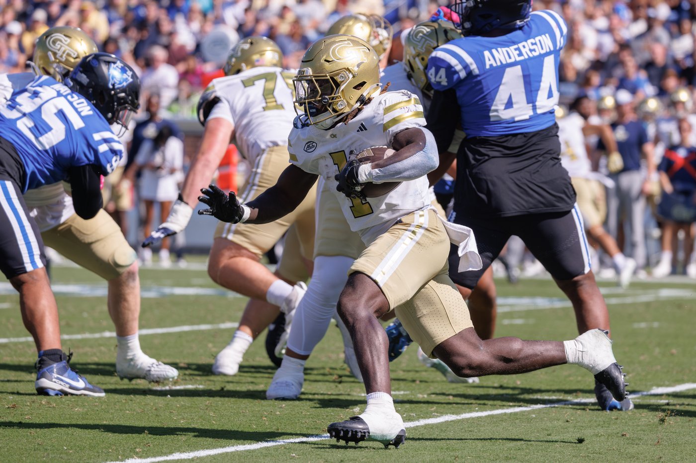 Brent Key, undefeated and 7th-ranked Yellow Jackets have their guard up against Syracuse | iNFOnews.ca