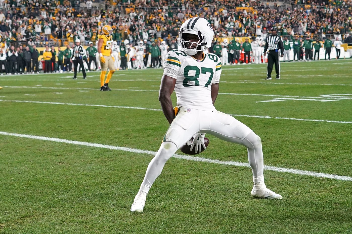 Aaron Rodgers and the Steelers fall short in QB's reunion with Packers as Love leads 35-25 win | iNFOnews.ca Aaron Rodgers and the Steelers fall short in QB's reunion with Packers as Love leads 35-25 win | iNFOnews.ca