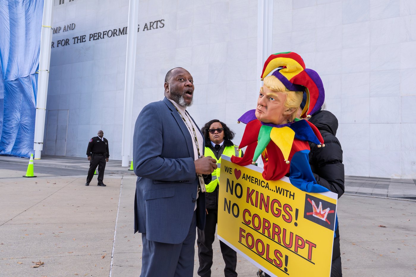 Photos of Trump's name being added to the Kennedy Center | iNFOnews.ca