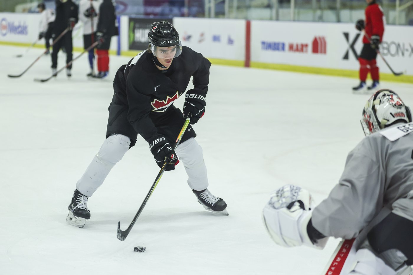 Canada cuts three, roster at 25 players ahead of world junior championship | iNFOnews.ca