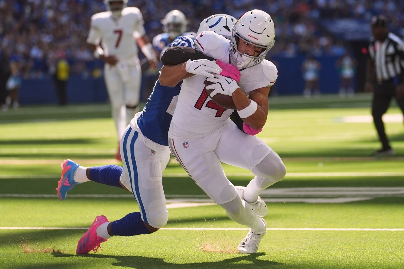 Daniel Jones throws for 2 touchdowns as the Colts rally past the Cardinals for a 31-27 win | iNFOnews.ca