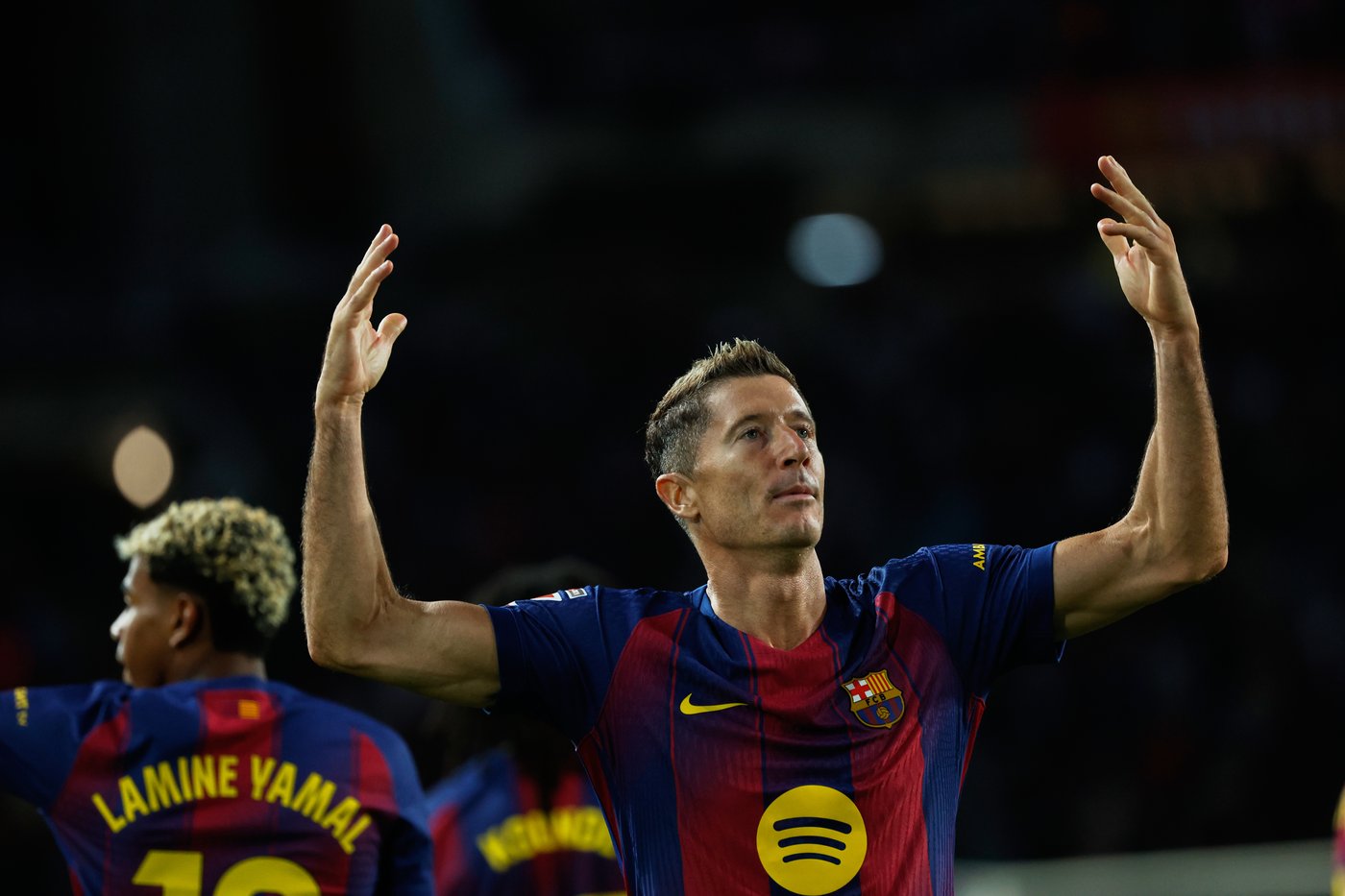 Title favorites Barcelona and Paris Saint-Germain go head-to-head in Champions League | iNFOnews.ca