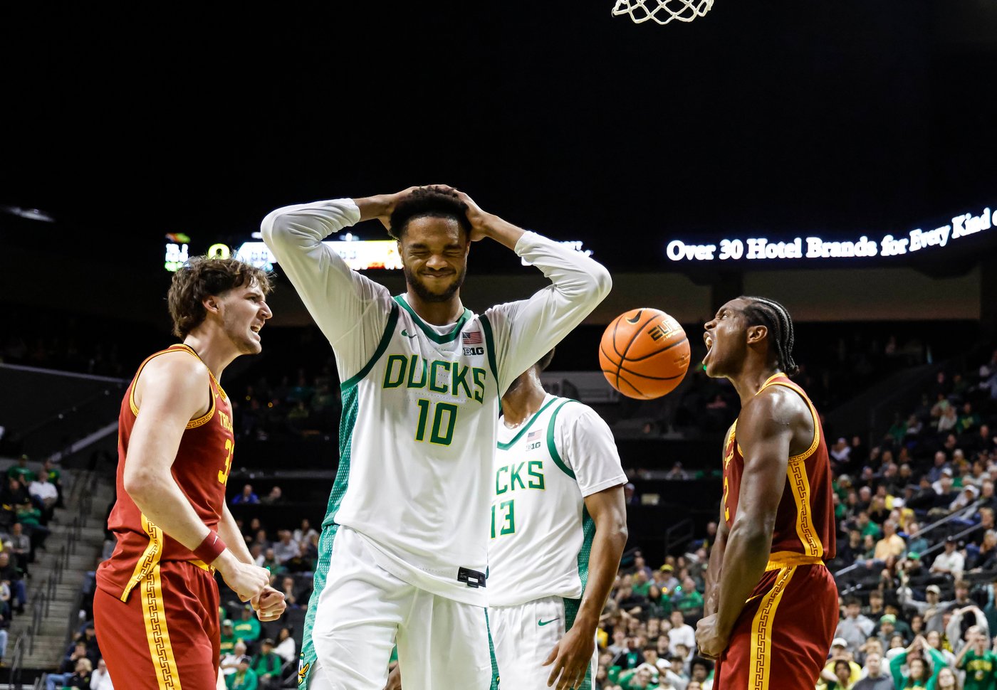 Baker-Mazara has 25 points and No. 24 USC downs Oregon 82-77 | iNFOnews.ca
