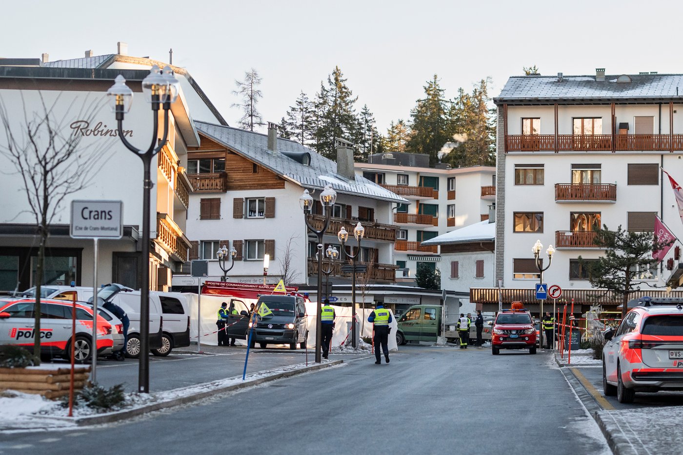 Fire at Swiss Alpine resort bar during New Year's celebration leaves dozens feared dead, 100 injured | iNFOnews.ca Fire at Swiss Alpine resort bar during New Year's celebration leaves dozens feared dead, 100 injured | iNFOnews.ca