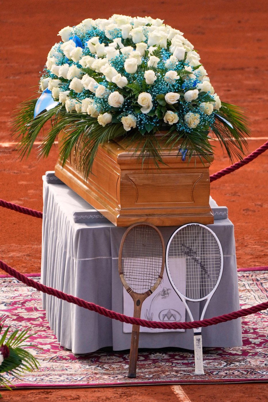 'My Way:' Hundreds honor the late tennis great Nicola Pietrangeli at Rome memorial | iNFOnews.ca