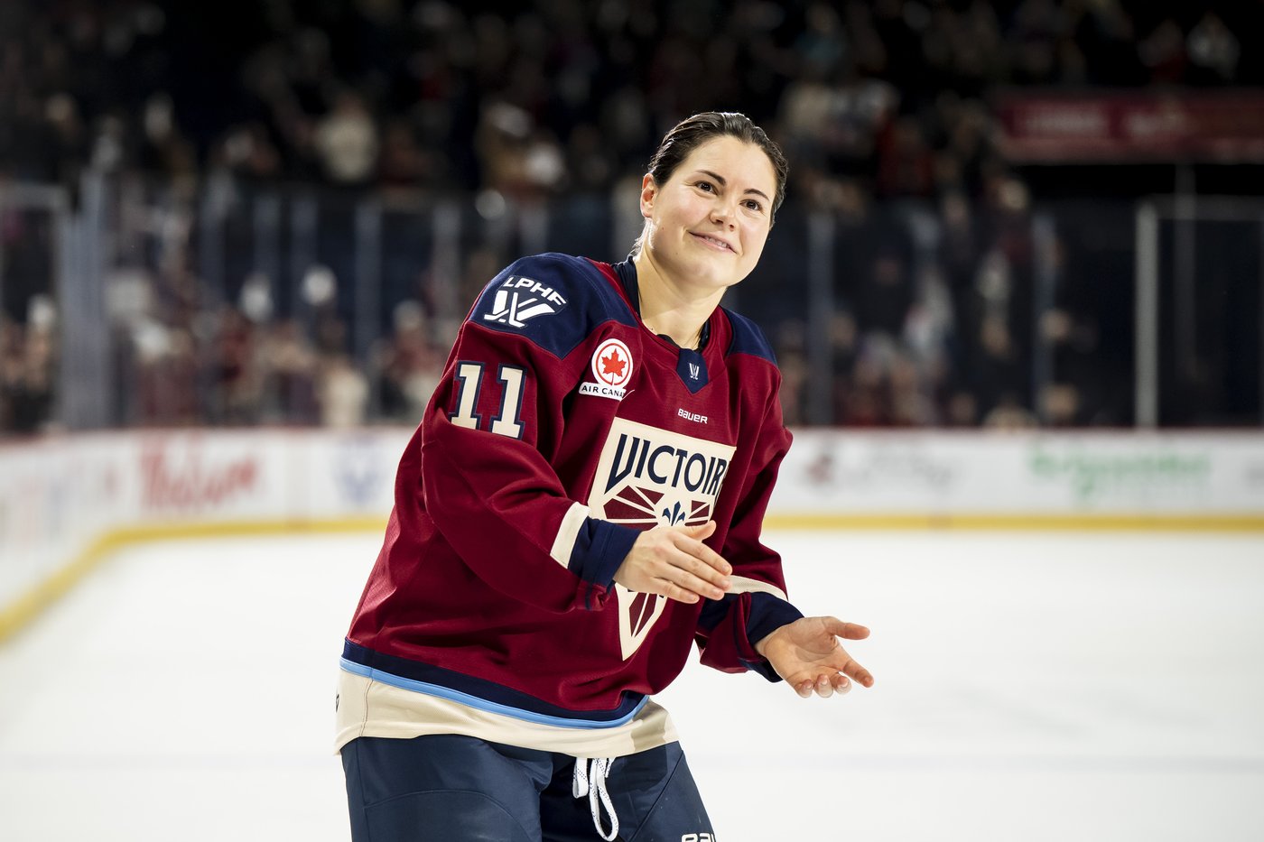 Abby Roque's between-the-legs beauty lifts Victoire against her former team | iNFOnews.ca