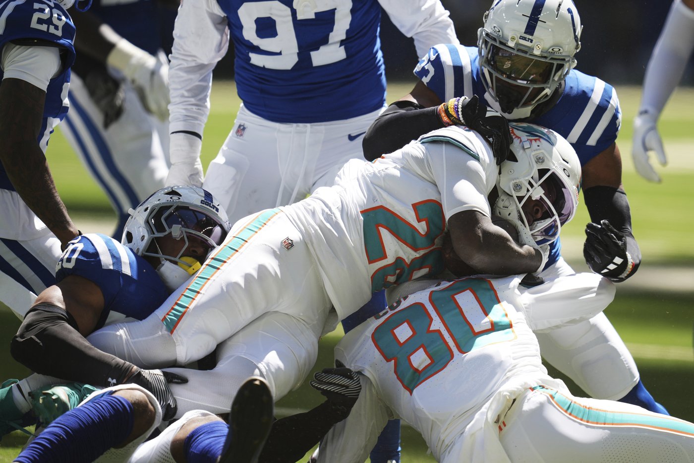 Dolphins' McDaniel and Tagovailoa hope a blowout opening loss doesn't define their season | iNFOnews.ca Dolphins' McDaniel and Tagovailoa hope a blowout opening loss doesn't define their season | iNFOnews.ca