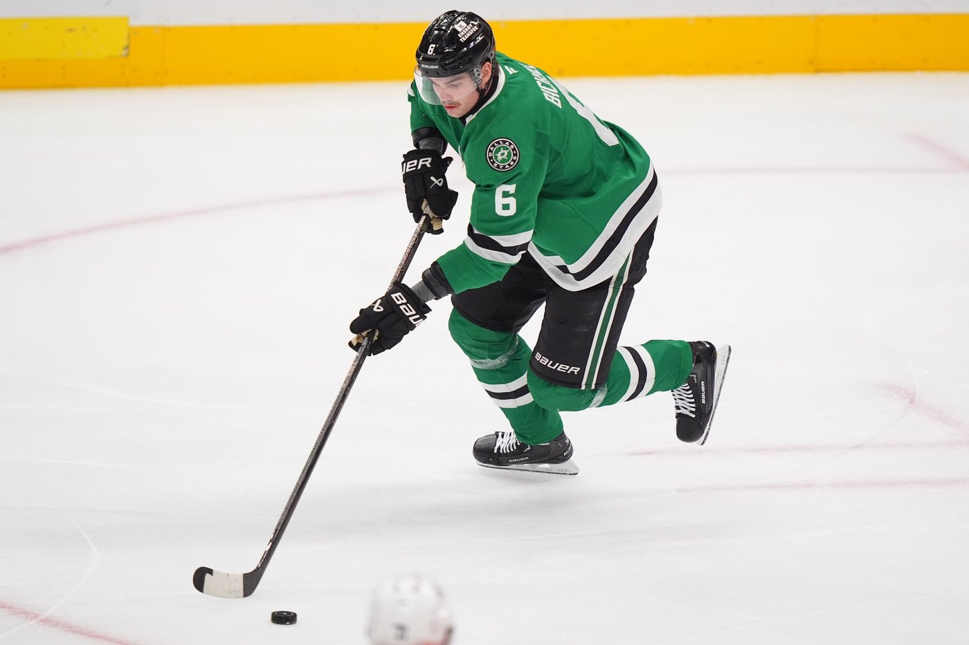 Robertson's natural hat trick leads Stars past Flyers 5-1 | iNFOnews.ca Robertson's natural hat trick leads Stars past Flyers 5-1 | iNFOnews.ca