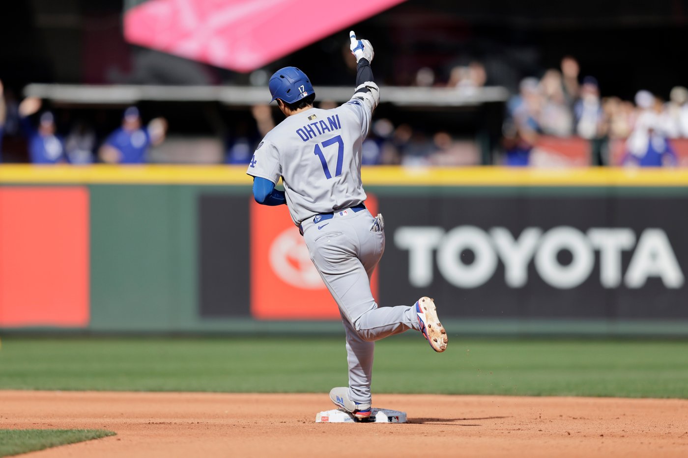 Shohei Ohtani hits his career-high 55th homer of the season to break his own Dodgers record | iNFOnews.ca