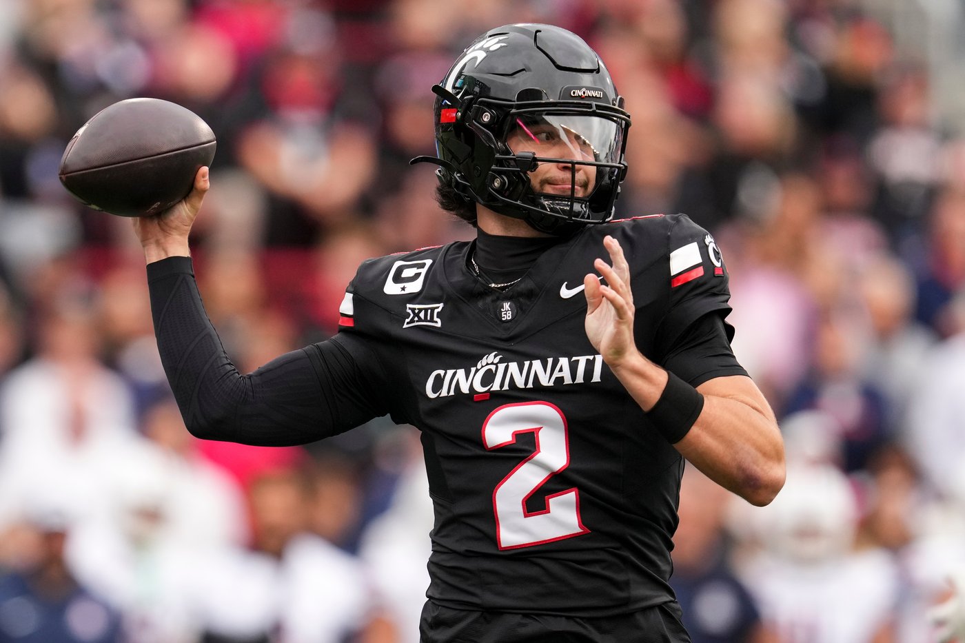 Fifita becomes Arizona's all-time leader in TD passes in 30-24 win over No. 22 Cincinnati | iNFOnews.ca Fifita becomes Arizona's all-time leader in TD passes in 30-24 win over No. 22 Cincinnati | iNFOnews.ca