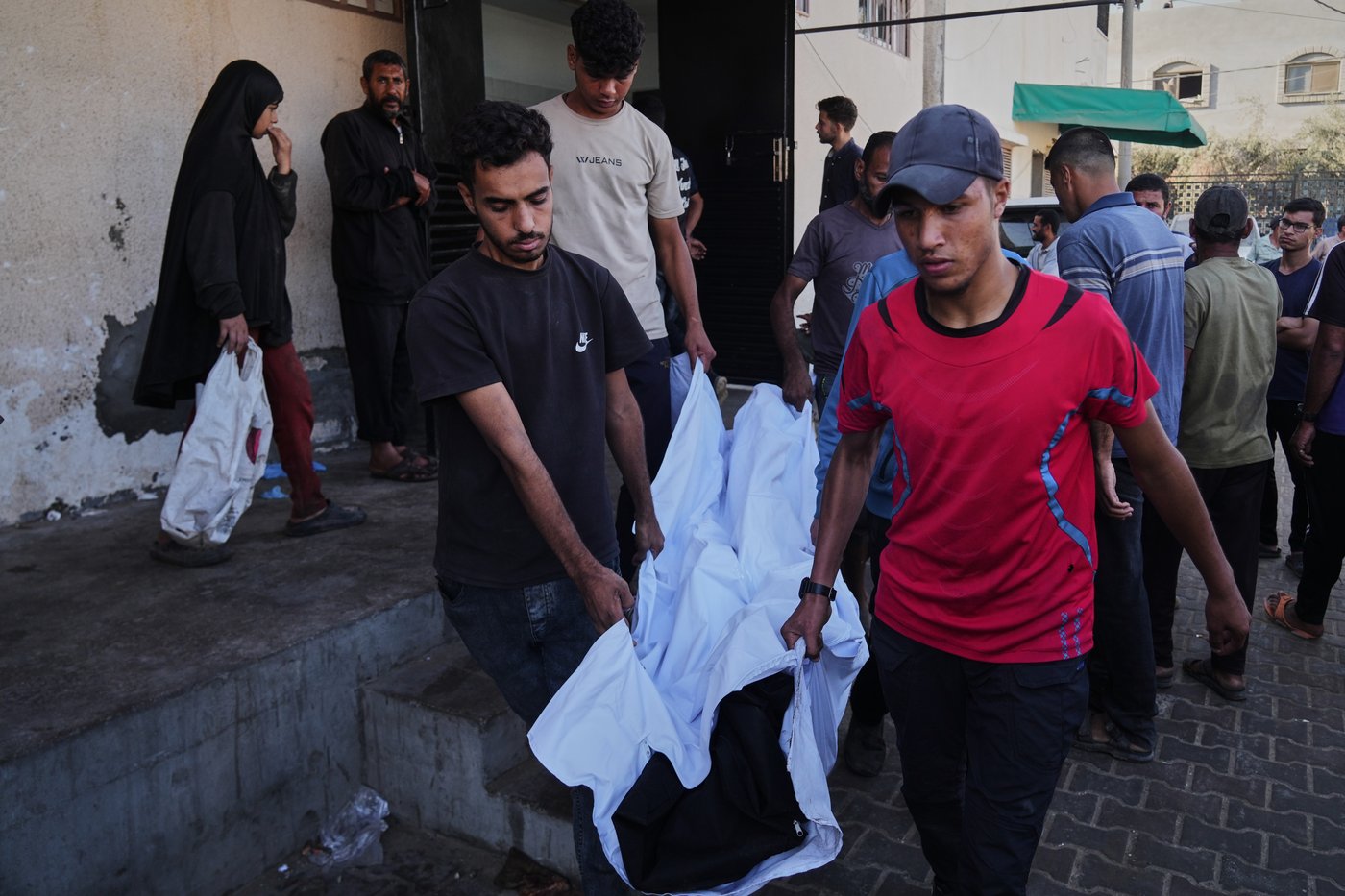 Israeli troops kill at least 31 Palestinians in Gaza as Trump peace proposal raises questions | iNFOnews.ca