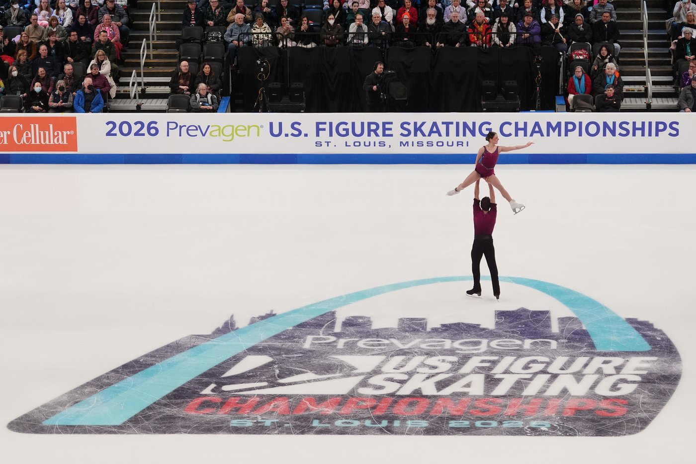 Amber Glenn sets record at US Figure Skating Championships, leads over world champ Alysa Liu | iNFOnews.ca
