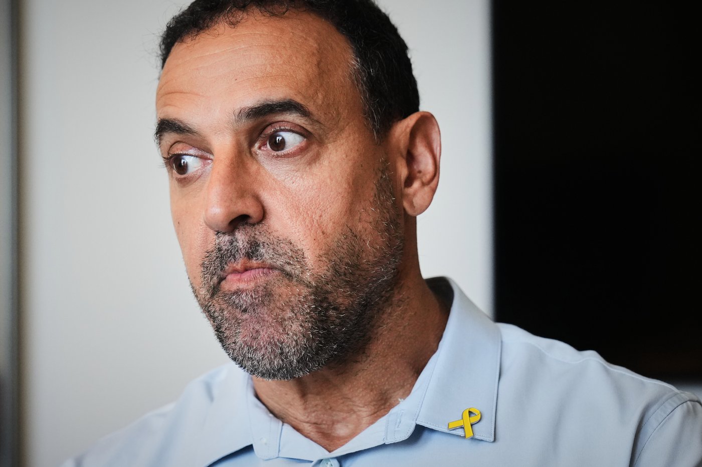 A former Gaza hostage's memoir keeps the focus on those still held by Hamas | iNFOnews.ca