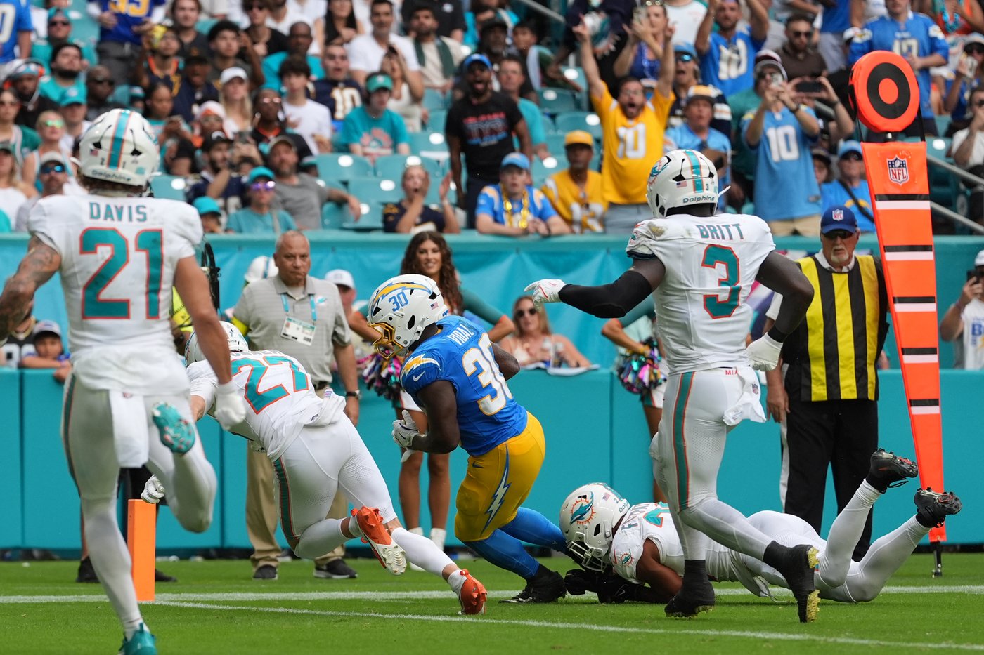 Colts return to site of only loss this season looking to knock off Chargers | iNFOnews.ca