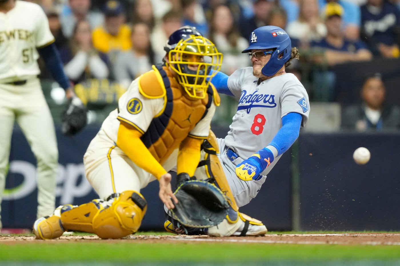Yamamoto throws 3-hitter as Dodgers beat Brewers 5-1 for 2-0 lead in NLCS | iNFOnews.ca Yamamoto throws 3-hitter as Dodgers beat Brewers 5-1 for 2-0 lead in NLCS | iNFOnews.ca
