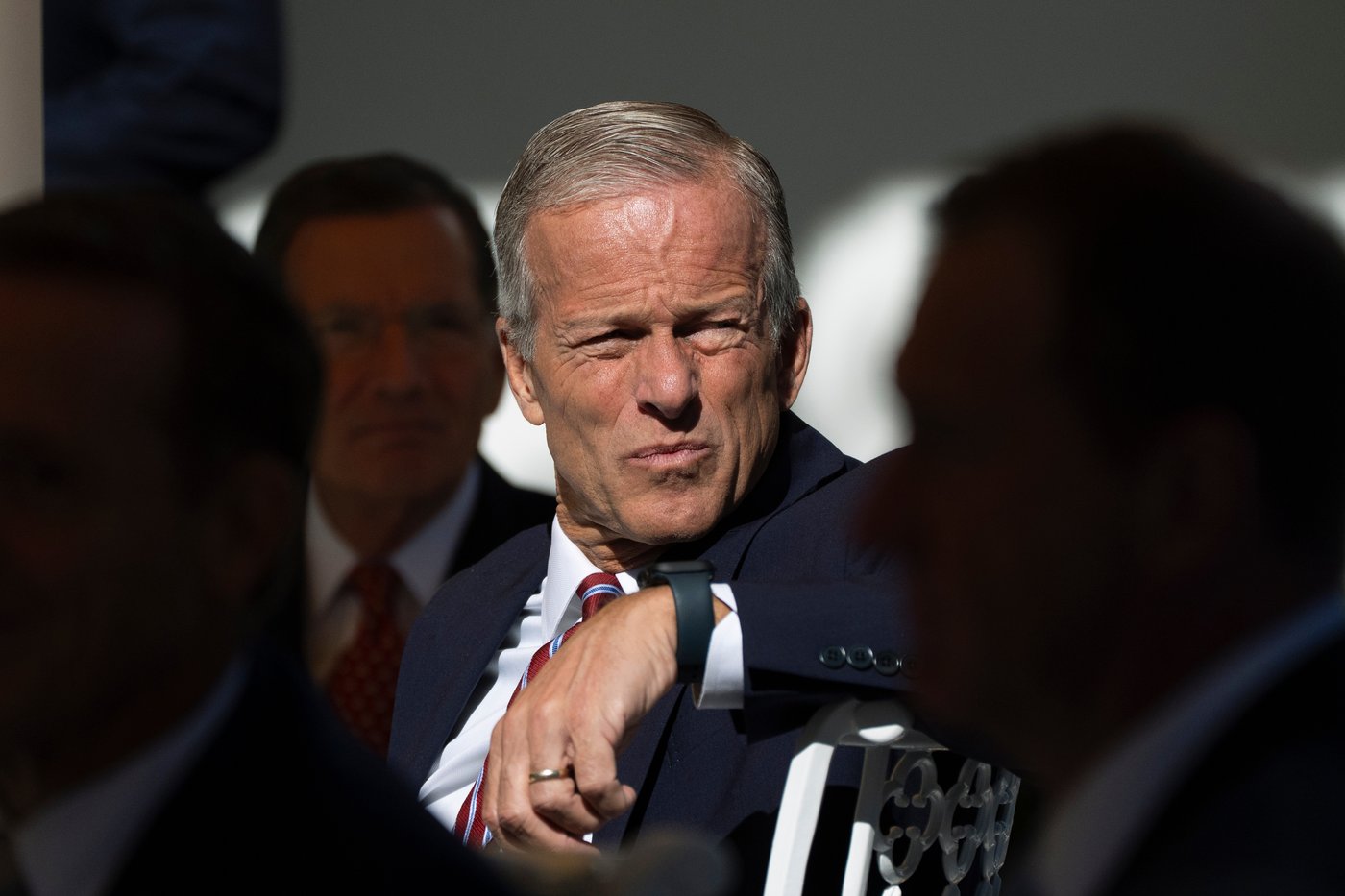 Trump hosts Senate Republicans at renovated White House as the shutdown drags into fourth week | iNFOnews.ca