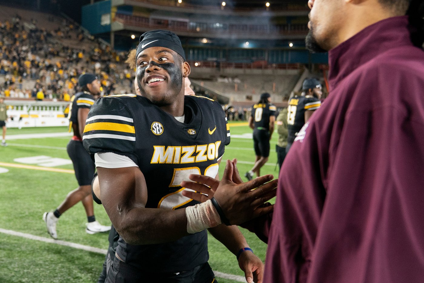 College football Week 13: No. 16 USC at No. 6 Oregon top game as CFP and conference races take shape | iNFOnews.ca