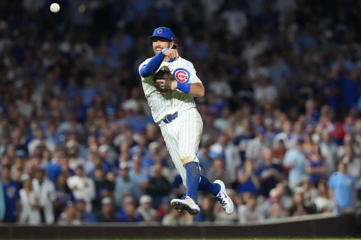 Dansby Swanson leads stellar defensive performance for Cubs in NL Wild Card Series | iNFOnews.ca