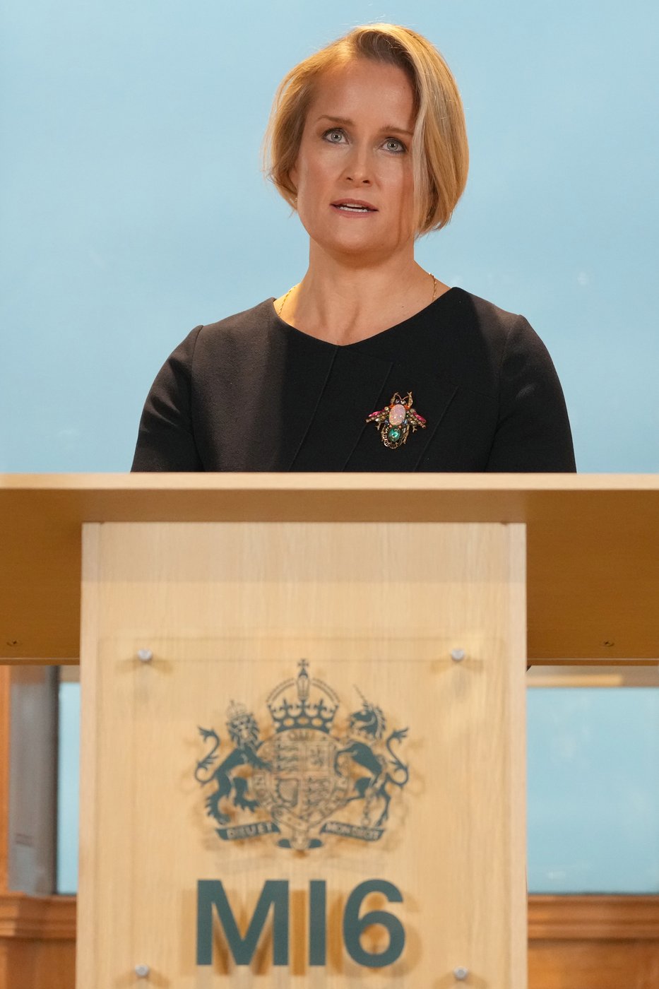 Britain’s MI6 spy chief says Putin is dragging out peace talks and wants to subjugate Ukraine | iNFOnews.ca Britain’s MI6 spy chief says Putin is dragging out peace talks and wants to subjugate Ukraine | iNFOnews.ca