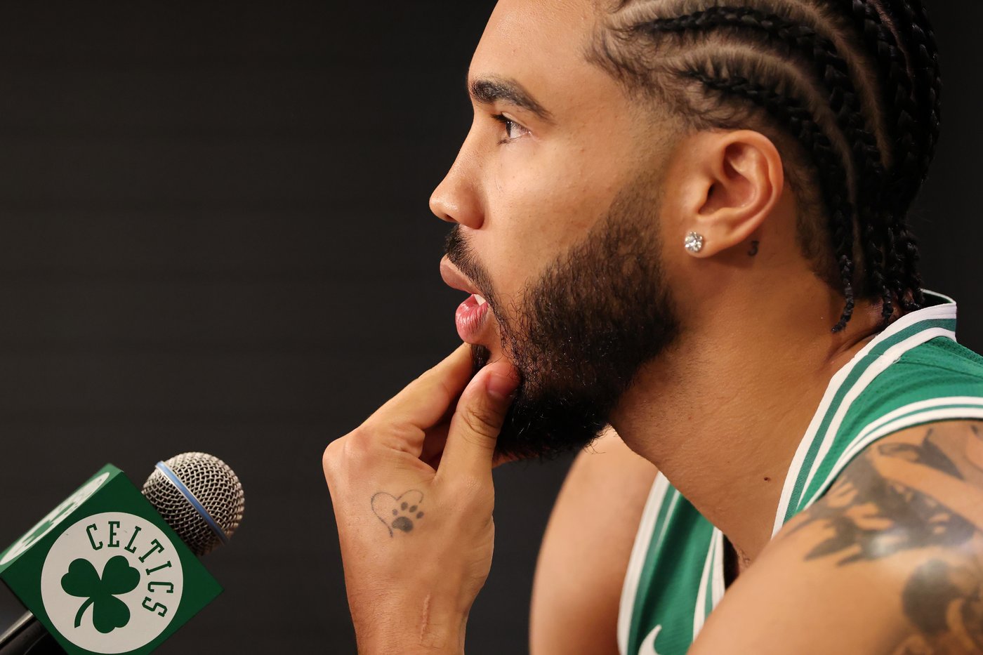 Celtics star Jayson Tatum feeling 'no pressure' to rush rehab as Celtics open camp without him | iNFOnews.ca