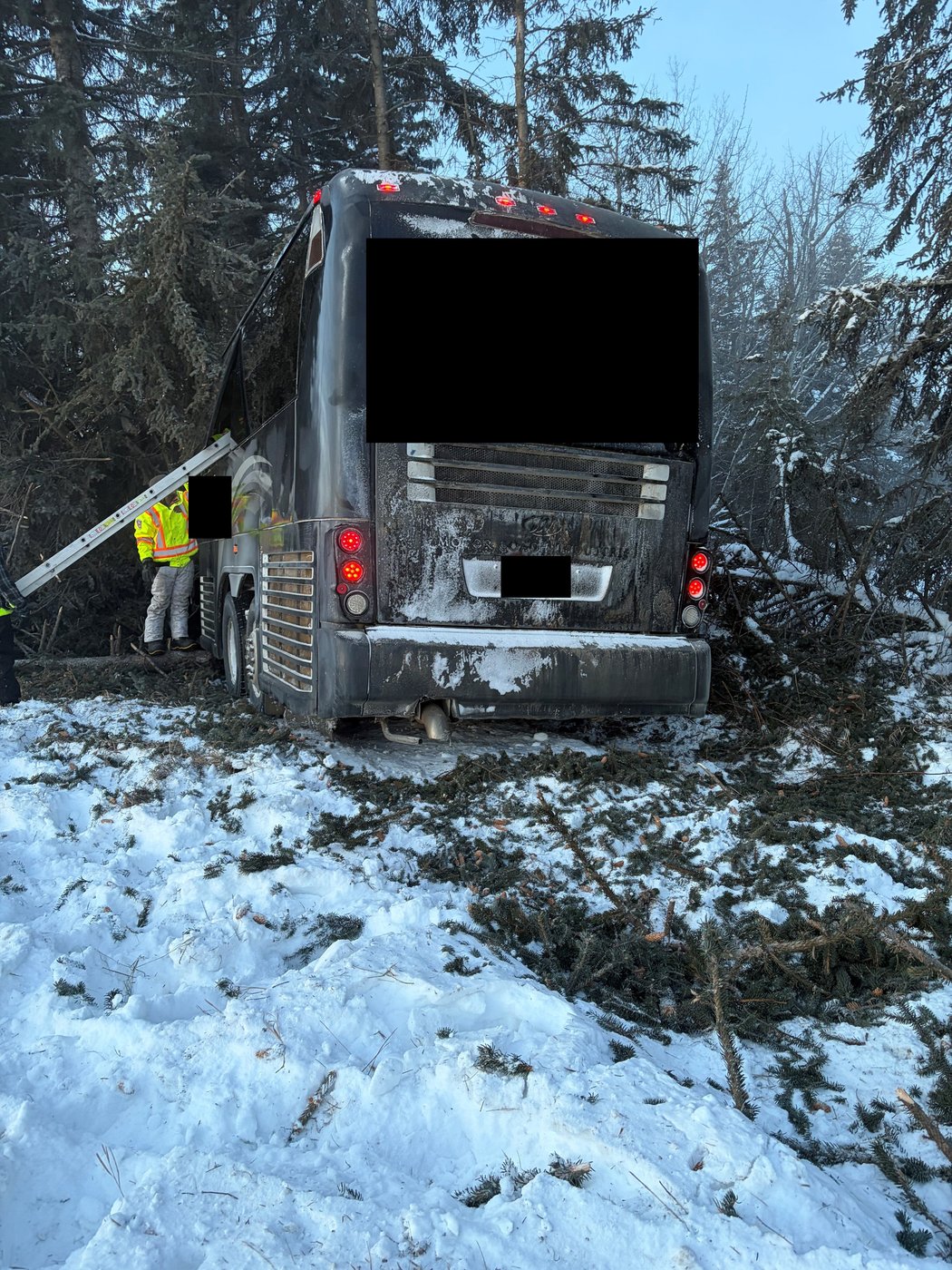Bus carrying junior hockey team crashes in northern Alberta, two sent to hospital | iNFOnews.ca Bus carrying junior hockey team crashes in northern Alberta, two sent to hospital | iNFOnews.ca