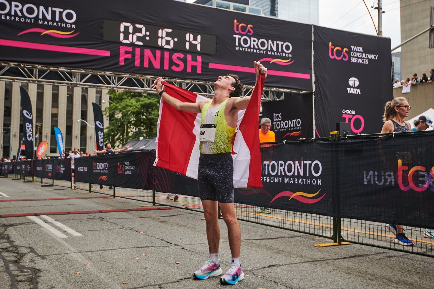 Photo Gallery: Toronto Waterfront Marathon | iNFOnews.ca