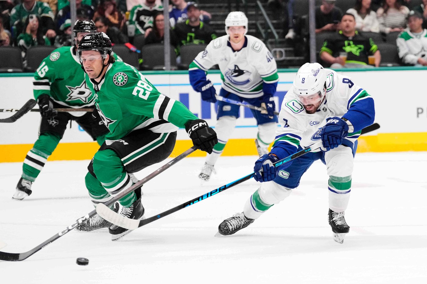 Max Sasson scores last of Vancouver's 3 quick goals, Canucks rally to beat Stars 5-3 | iNFOnews.ca Max Sasson scores last of Vancouver's 3 quick goals, Canucks rally to beat Stars 5-3 | iNFOnews.ca