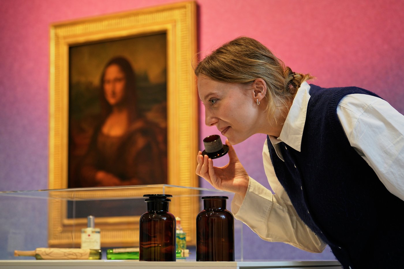German scents exhibition combines 1,000 years of fragrances with art and history | iNFOnews.ca