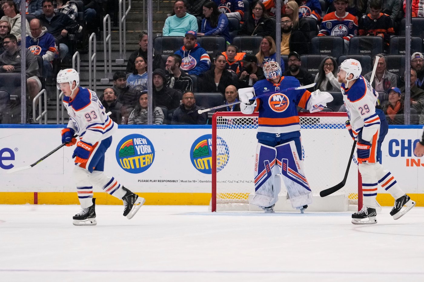 Bo Horvat has a hat trick as the Islanders beat the Oilers 4-2 for their 1st win this season | iNFOnews.ca Bo Horvat has a hat trick as the Islanders beat the Oilers 4-2 for their 1st win this season | iNFOnews.ca
