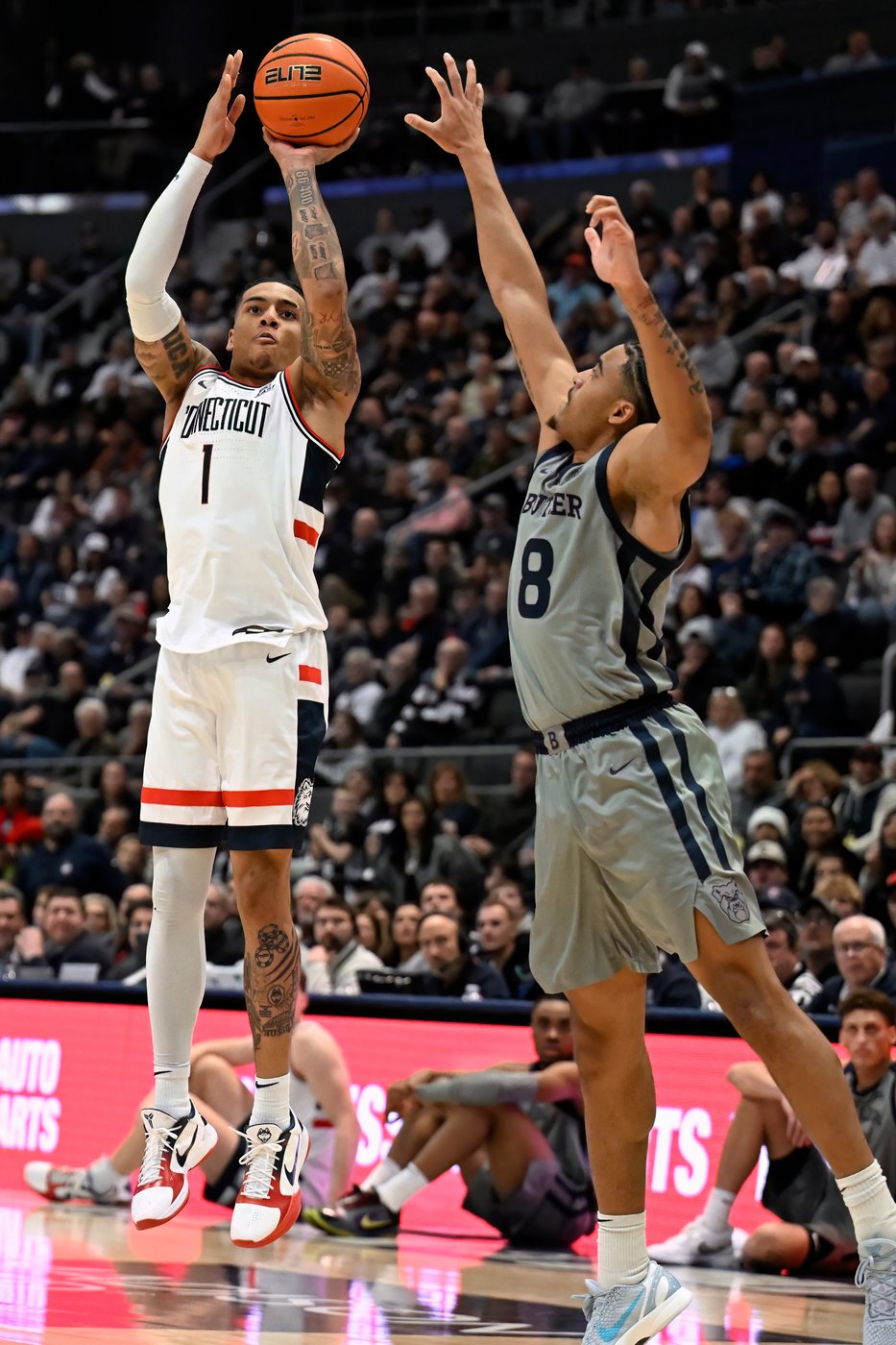Solo Ball scores career-high 26 to power No. 5 UConn past Butler 79-60 in Huskies' Big East opener | iNFOnews.ca Solo Ball scores career-high 26 to power No. 5 UConn past Butler 79-60 in Huskies' Big East opener | iNFOnews.ca