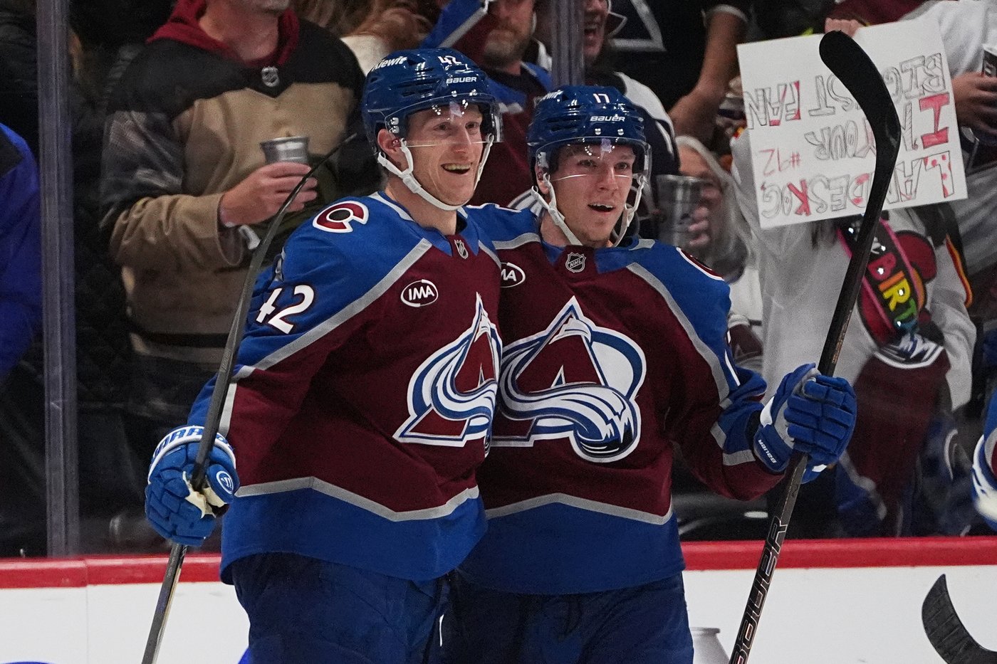 Avalanche win 10th straight, shut out Sharks 6-0 | iNFOnews.ca