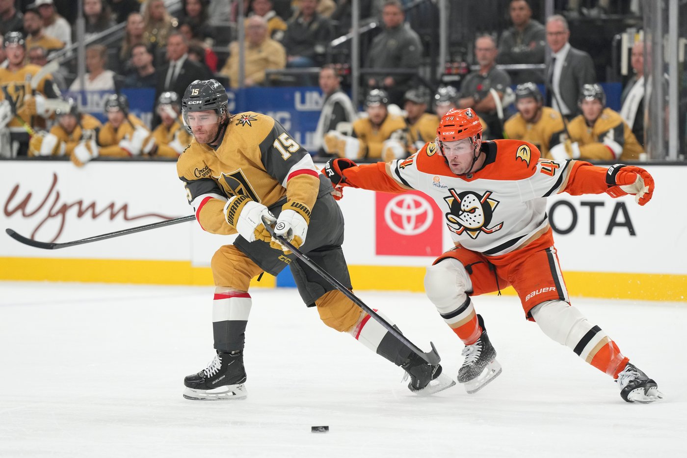 Jacob Trouba scores in OT to lift the Ducks past the Golden Knights, 4-3 | iNFOnews.ca
