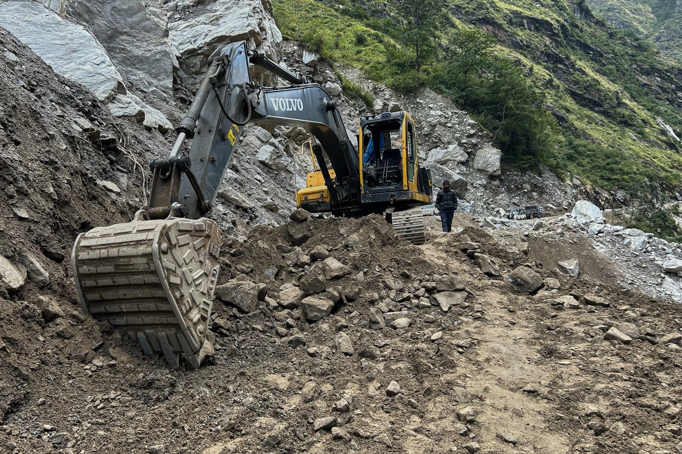 Photos show life slowly returning to abandoned Himalayan villages in India | iNFOnews.ca