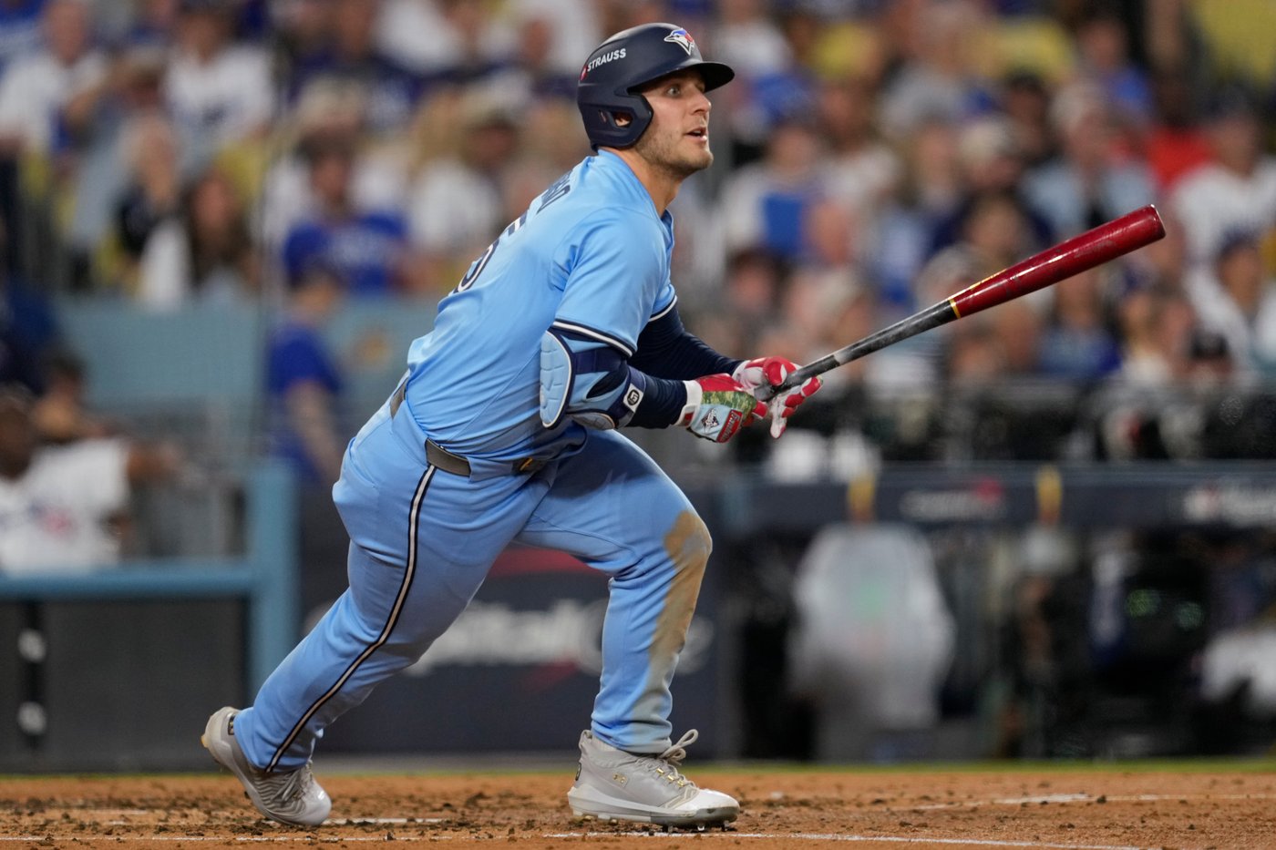 Photo Gallery: Blue Jays top Dodgers 6-1 to take 3-2 series lead | iNFOnews.ca