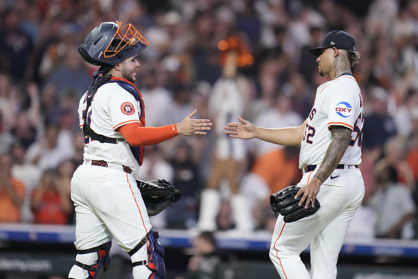 Astros walk their way to 8-7 comeback win over Yankees | iNFOnews.ca Astros walk their way to 8-7 comeback win over Yankees | iNFOnews.ca